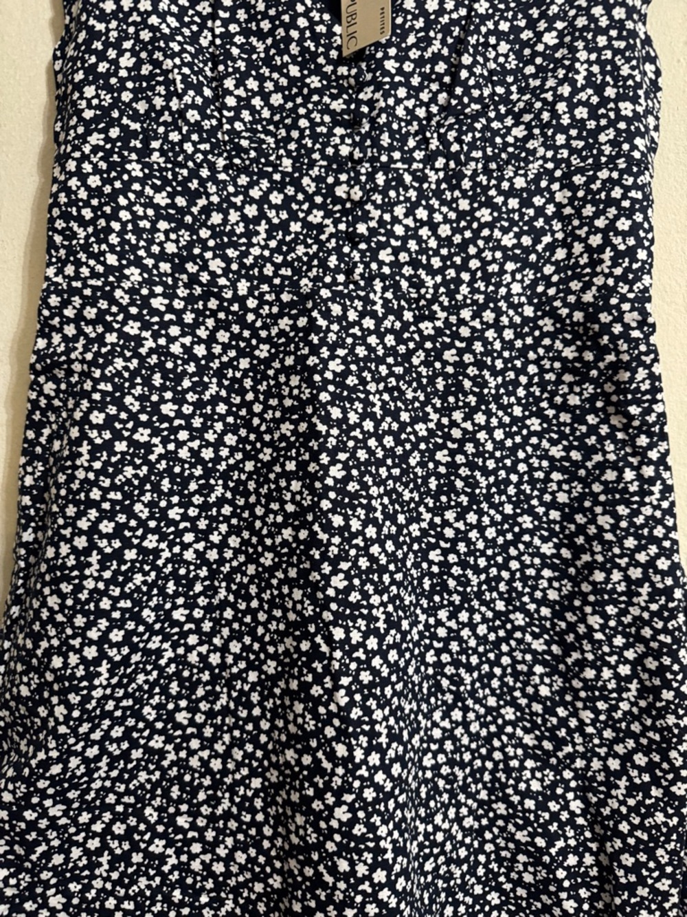 Banana Republic Navy and White Floral V-Neck Dress Size 6 NWT - Picture 4 of 6
